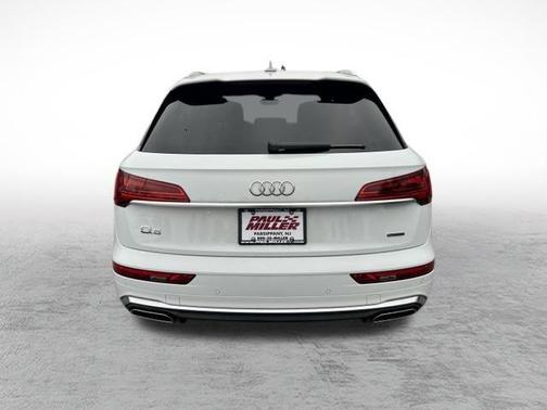 2025 Audi Q5 45 S line quattro Premium