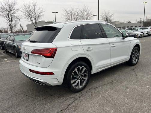2025 Audi Q5 45 S line quattro Premium