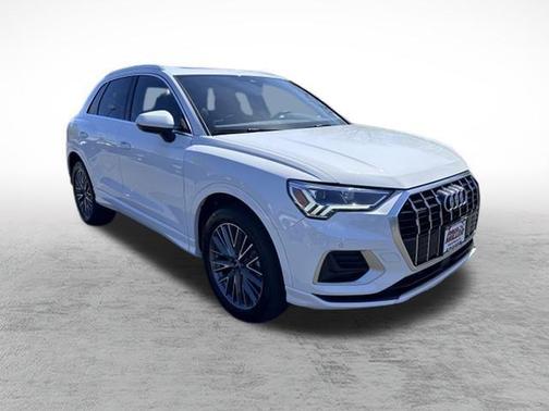 2022 Audi Q3 40 Premium