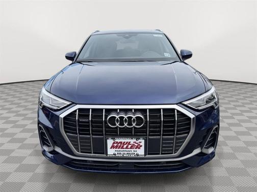 Navarra Blue Metallic 2025 Audi Q3 45 S line Premium