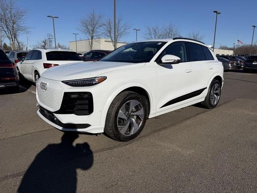 2025 Audi Q6 e-tron Premium