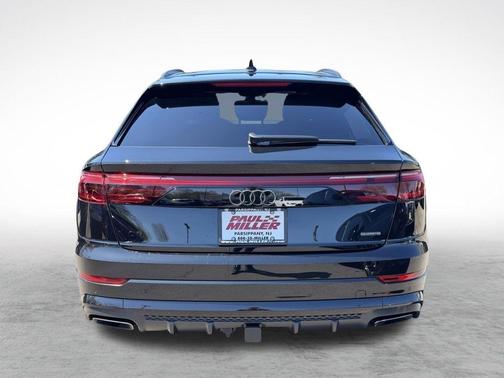 Mythos Black Metallic 2026 Audi Q8 55 Premium