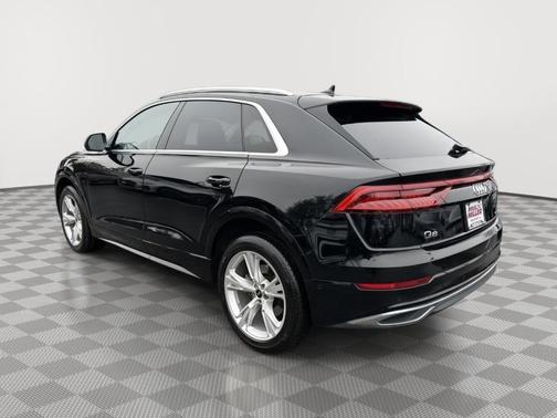 2023 Audi Q8 55 Premium Plus