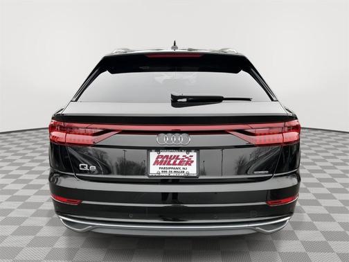 2023 Audi Q8 55 Premium Plus