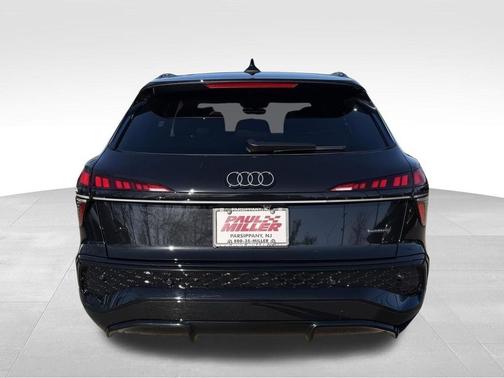 Mythos Black Metallic 2026 Audi Q3 S line