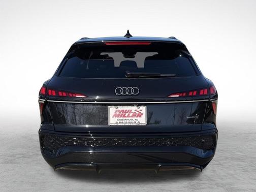 Mythos Black Metallic 2026 Audi Q3 S line