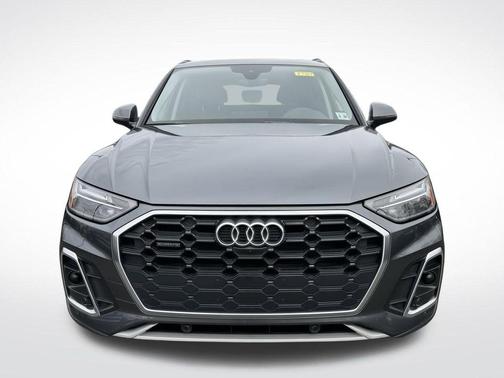 Daytona Gray Pearl Effect 2023 Audi Q5 45 S line Premium Plus