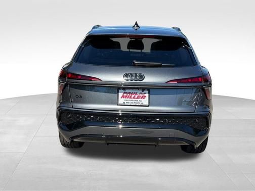 Daytona Gray Pearl 2026 Audi Q3 S line
