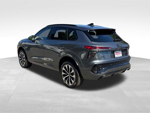 Daytona Gray Pearl 2026 Audi Q3 S line