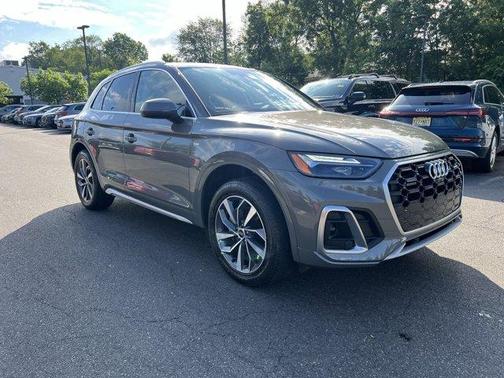 2023 Audi Q5 45 S line quattro Premium