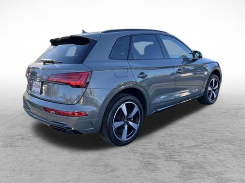 2023 Audi Q5 45 S line quattro Premium