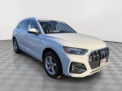 2023 Audi Q5 40 Premium