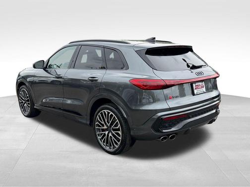 Daytona Gray Pearl 2026 Audi SQ5 3.0T Premium Plus