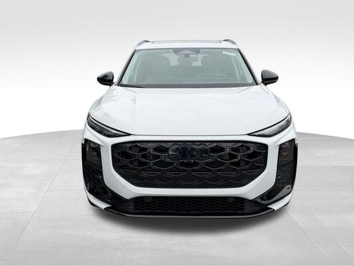 Glacier White Metallic 2026 Audi Q3 S line