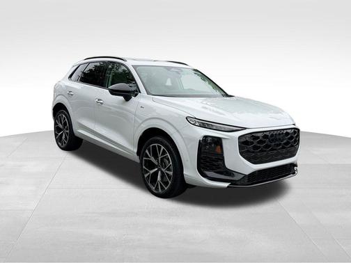 Glacier White Metallic 2026 Audi Q3 S line