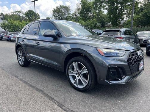 2025 Audi Q5 45 S line quattro Premium