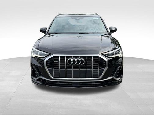 Mythos Black Metallic 2024 Audi Q3 45 S line Premium