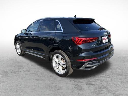 2024 Audi Q3 45 S line Premium