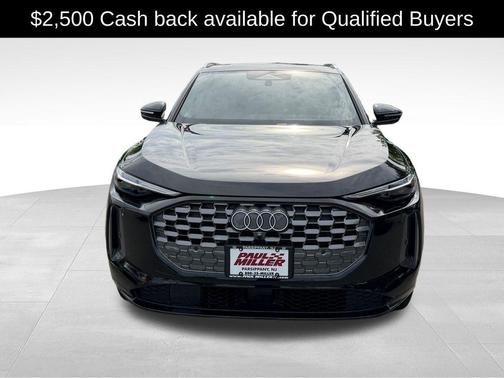 Mythos Black Metallic 2026 Audi Q5 PLUS