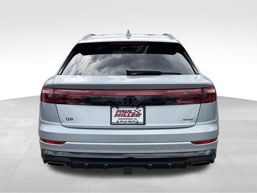 Satellite Silver Metallic 2026 Audi Q8 55 Premium