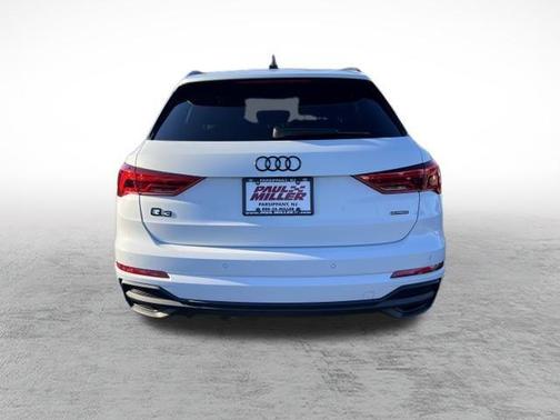 2023 Audi Q3 45 S line Premium
