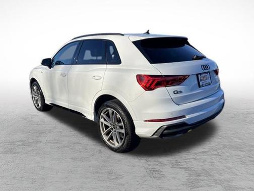 2023 Audi Q3 45 S line Premium
