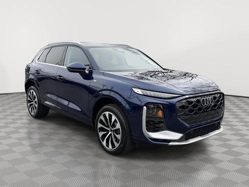 Navarra Blue Metallic 2026 Audi Q3 S line