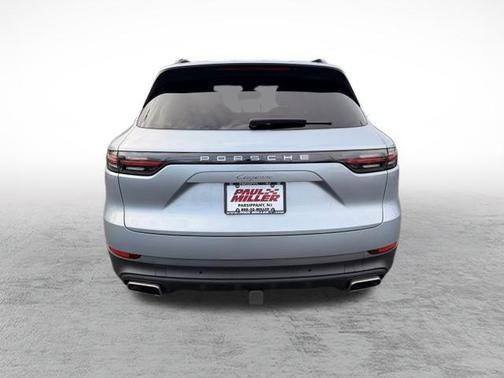 2021 Porsche Cayenne Base