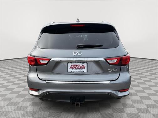 2016 INFINITI QX60 Base