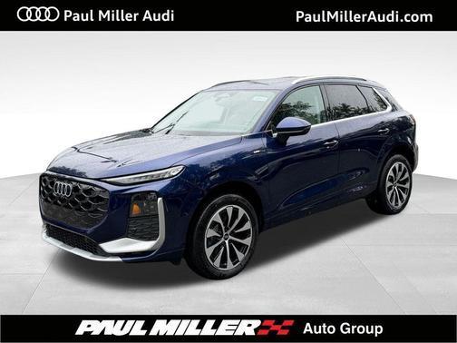 Navarra Blue Metallic 2026 Audi Q3 S line