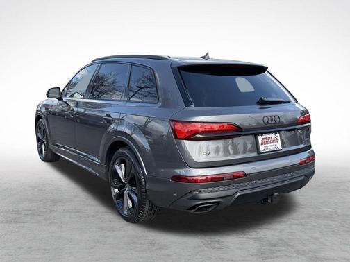 Samurai Gray Metallic 2026 Audi Q7 55 Premium Plus