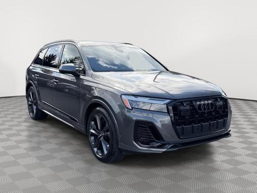 Samurai Gray Metallic 2026 Audi Q7 PLUS