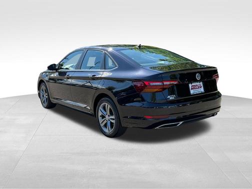 Deep Black Pearl Effect 2019 Volkswagen Jetta 1.4T R-Line