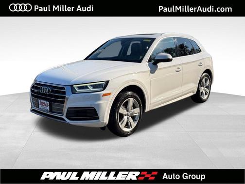 Ibis White 2018 Audi Q5 2.0T Tech Premium