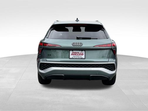 Sage Green Metallic 2026 Audi Q3 S line