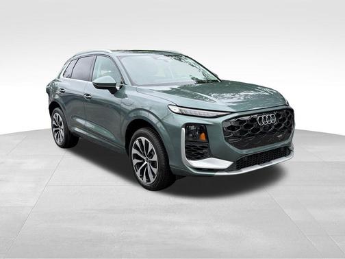 Sage Green Metallic 2026 Audi Q3 S line