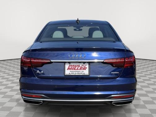 2023 Audi A4 45 S line quattro Premium