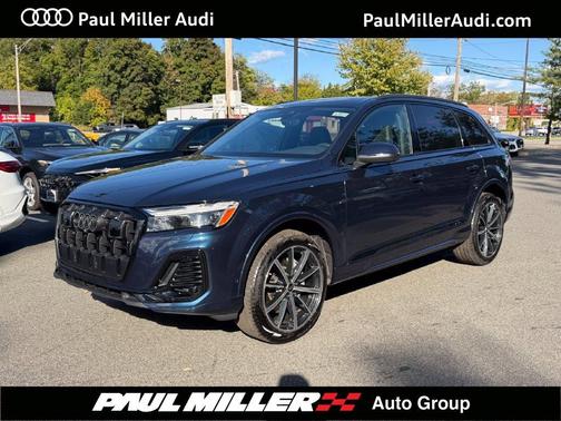 Blue Metallic 2026 Audi Q7 45 Premium Plus