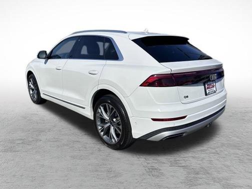 2024 Audi Q8 55 Premium