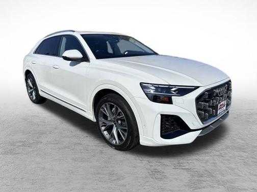 2024 Audi Q8 55 Premium