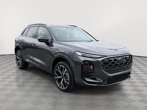 Daytona Gray Pearl 2026 Audi Q3 S line