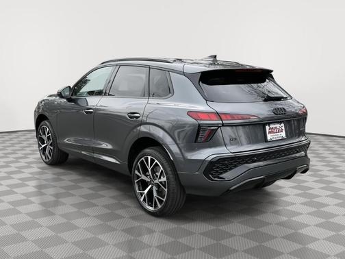 Daytona Gray Pearl 2026 Audi Q3 S line
