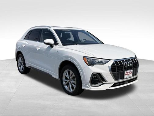 Ibis White 2022 Audi Q3 45 S line Premium