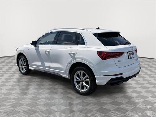 Ibis White 2022 Audi Q3 45 S line Premium