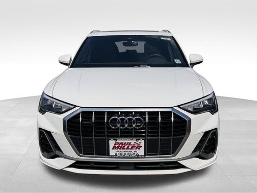 Ibis White 2022 Audi Q3 45 S line Premium