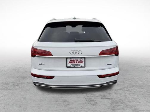 2022 Audi Q5 40 Premium