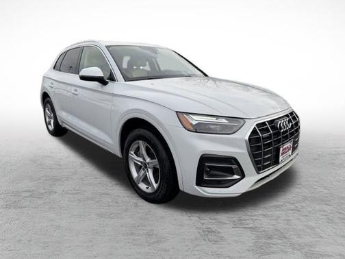 2022 Audi Q5 40 Premium