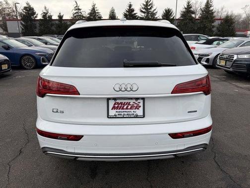 2022 Audi Q5 40 Premium
