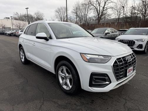 2022 Audi Q5 40 Premium