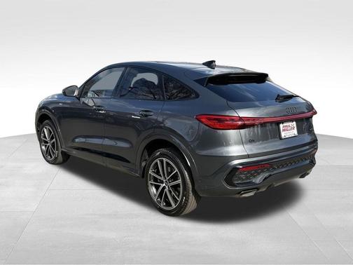 Daytona Gray Pearl 2026 Audi Q5 PLUS